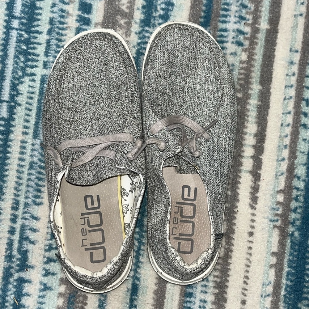 Size 7 hey dudes